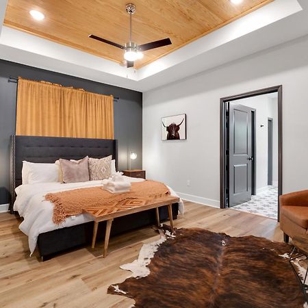 New Take On Midtown Modern Villa Tallahassee Bagian luar foto